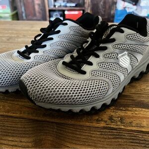 K-Swiss Men's Tubes Comfort 200 Athletic Running Sneakers Gray Size 10